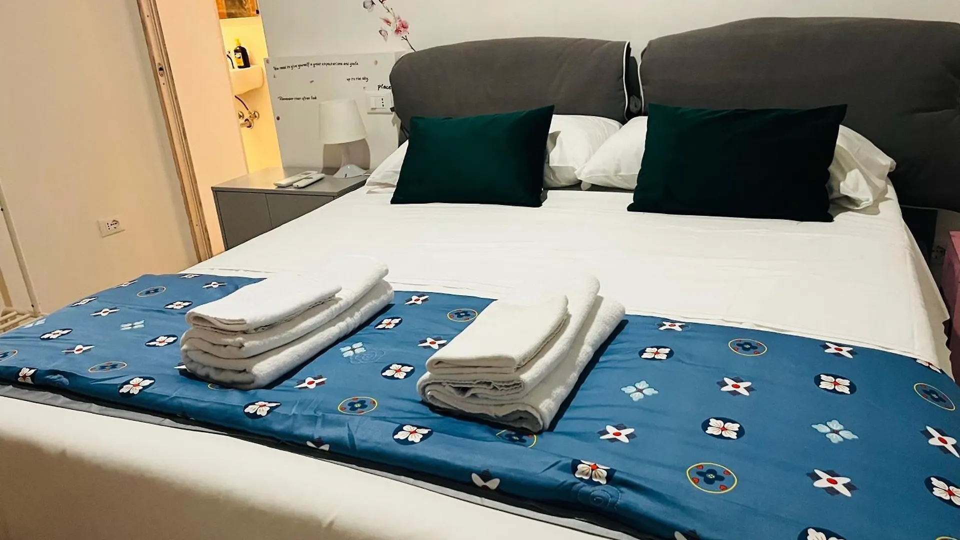 Appartamento Sweet Life House Rome Cavour 0*,  Italia